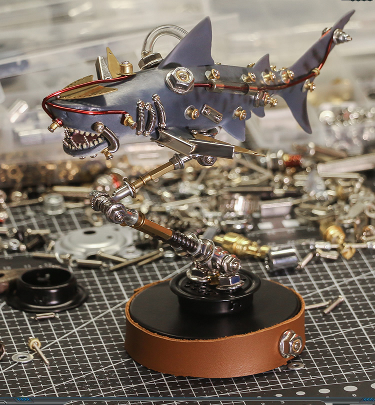 Classic DIY Hand-Assembled Mechanical Shark Collection Ornaments