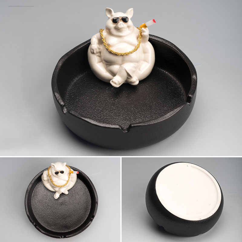 Fun Regal Pig Round Ashtray