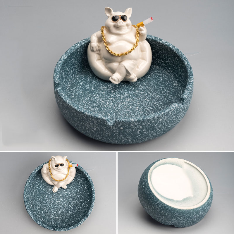 Fun Regal Pig Round Ashtray