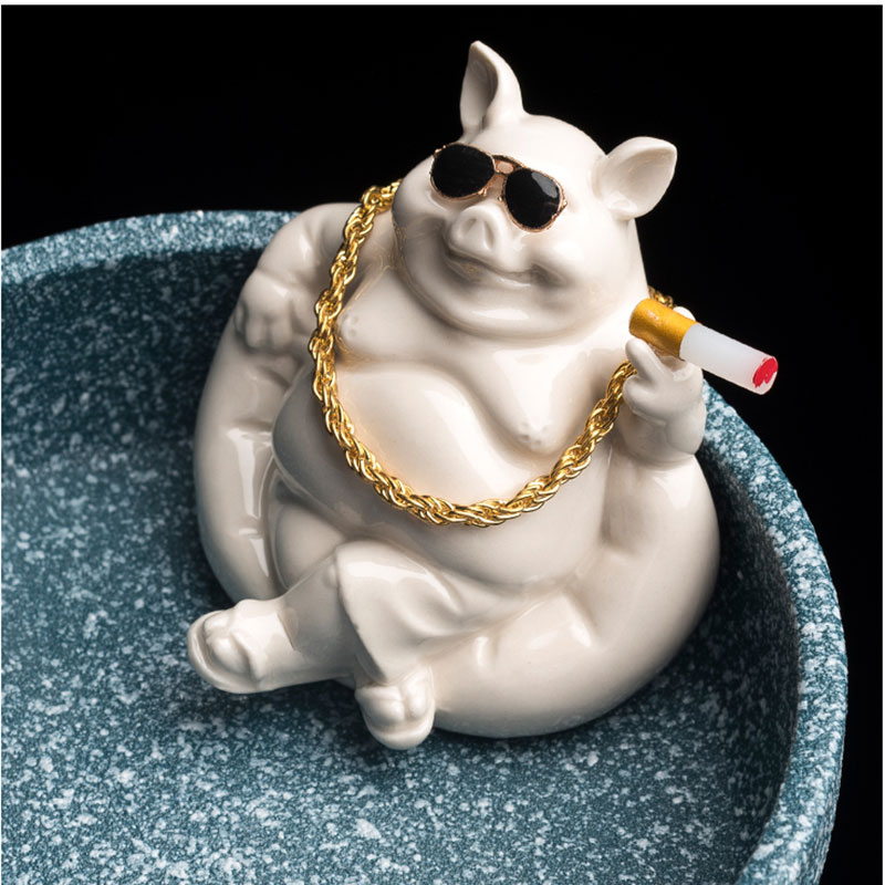 Fun Regal Pig Round Ashtray