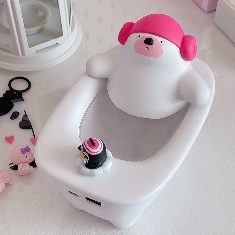 Fun Polar Bear Soak The Bathtub USB Humidifier