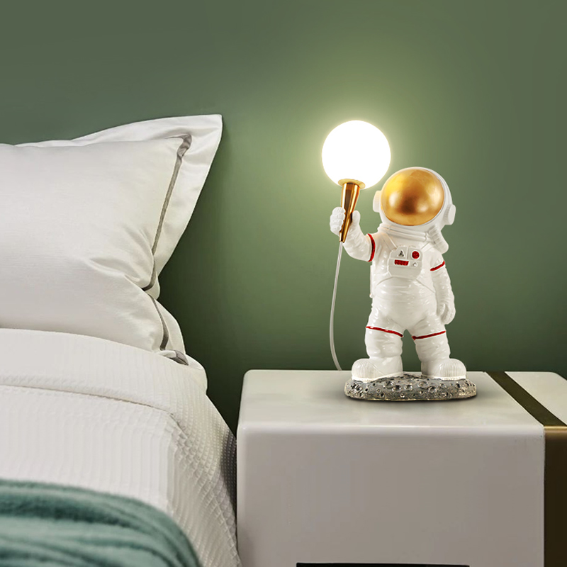 Creative Astronaut Bedroom Table Lamp Decoration Night Light